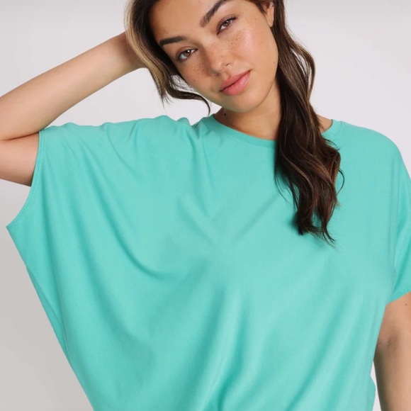 Kit and Ace Asymmetrical Wave Tee - Picture 5 of 11